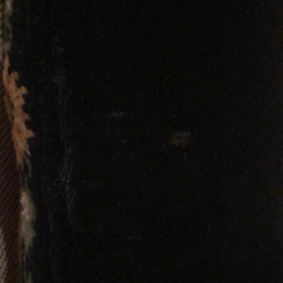 Needlepoint Decorative Pillow “The roosters crows but hen delivers the goods” - Picture 13 of 13